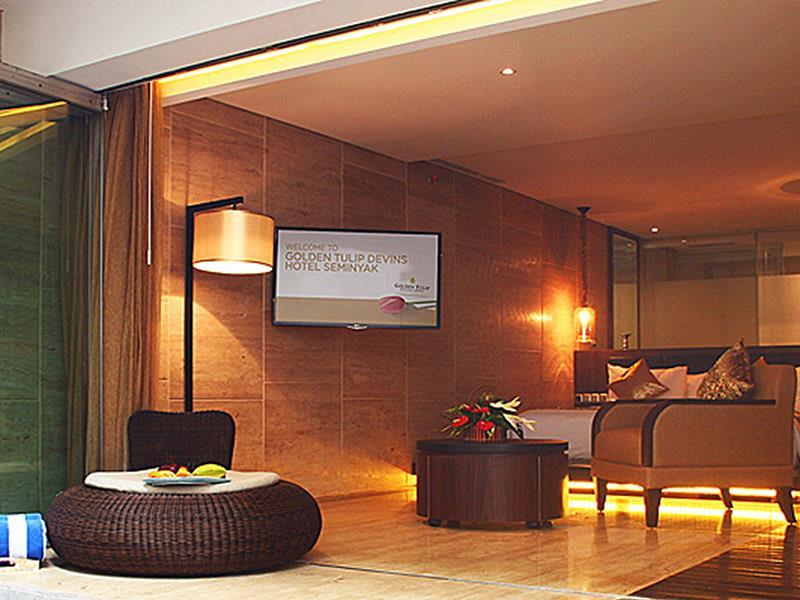 Hotel De Vins Sky 4*